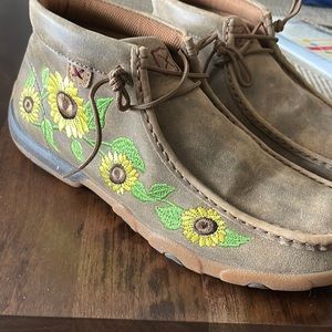 Twisted x sunflower moccasins